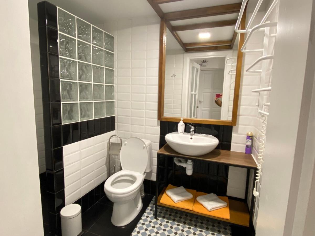 Саквояж Вокзал Bed & Breakfast Lviv Exterior photo